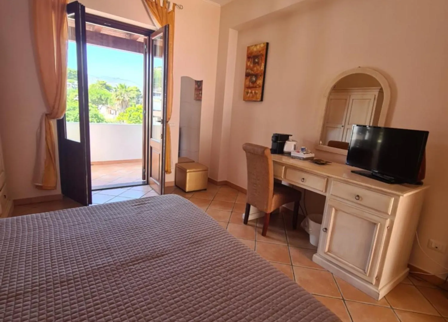 Affittacamere A F R O D I T E Città di Lipari